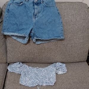 Hollister Blue Floral Crop Top And Denim Shorts